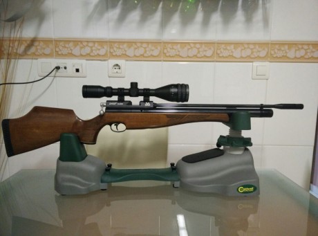 Vendo esta magnifica carabina en perfectisimo estado, ni un rasguño. 
Air arms s400f classic regulada 90