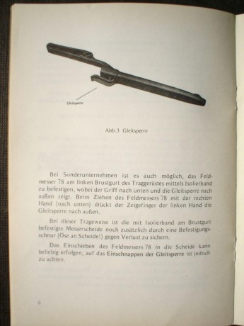 Traducción:

"El cuchillo de campo 78

Descripción
El cuchillo de campo 78 es un cuchillo multifunción. 10