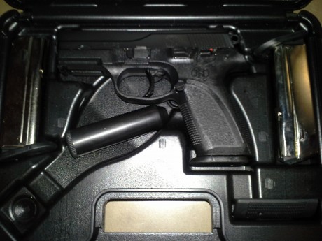 Bueno pues vendo mi FN 9p NUEVA, ha disparado una caja de balas, la pongo a la venta por dedicarme exclusivamente 01