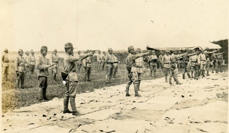 Hace unos días encontré por casualidad en una web extranjera un arma a la venta que hacía muchos años 50