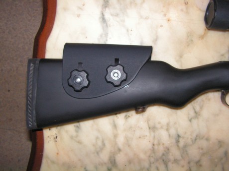 Hola señores, se vende un FR8 customizado, las maderas de le han pintado en negro mate, cantonera de goma, 02
