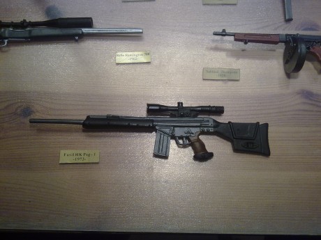 Vendo esta impecable colección de rifles y subfusiles de plomo en miniatura. Son un total de 11 piezas, 20