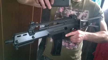 Vendo este hk g36. Me lo regalaron hace dos semanas y no lo quiero. 100€. 00