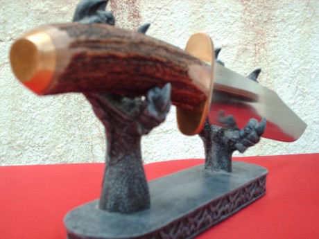 A interés del compañero   INOOK  , y como pequeña muestra de como era un  COLD STEEL TRAILMASTER STAG 01