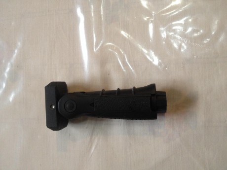 Vendo pistolet regulable de 5 posiciones y con alojamiento para pilas, muy poco uso, en su dia lo tuve 00