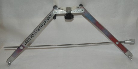 Vendo bipode Fito. Es de sobra conocido.

Precio: 90 Euros con envio incluido en peninsula.

Un saludo
Fernando 01