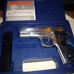 vendo colt doble eagle impecable con maleta instrucciones 850 euros
la serie 90 de doble accion. 00