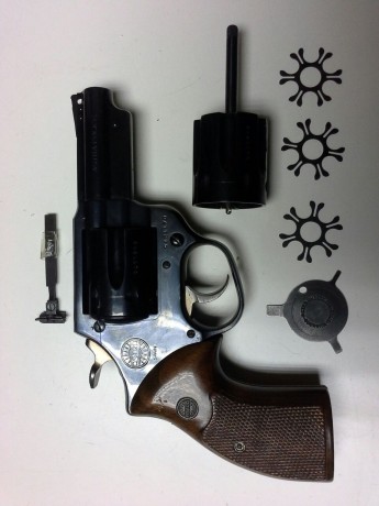 Buenas, 

Vendo este revolver Astra Police de 3 pulgadas, calibre 357 magnum,  que como sabeís tambien 01