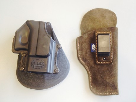 Vendo estas dos fundas para Glock 26.

Rigida (Exterior) marca FOBUS: 25.-€---SIN USO, solo probada.
Flexible 01