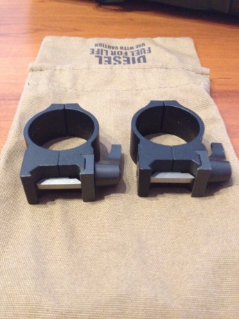 Vendo monturas Warne desmontables de 30mm nuevas a estrenar, altura media. 60€ 00