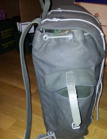Vendo esta mochila de montaña del ejercito aleman, es la original nada de imitacion chinorri ni marca 22