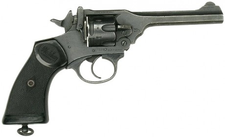 Hace unos días encontré por casualidad en una web extranjera un arma a la venta que hacía muchos años 42