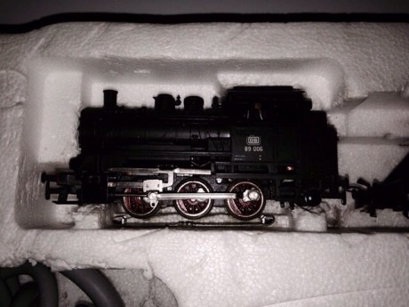 Hola 

Caja tren eléctrico Marklin h0 set-s

Muy buen estado

Precio 100,-€  portes península incluidos
Rebajado 00