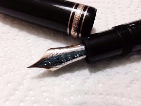 Pluma MontBlanc mod. Meisterstück Grande


Es el modelo mas clásico de la marca que es el Meisterstück, 00