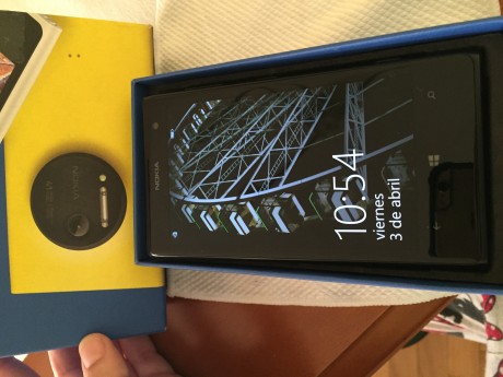 Se vende NOKIA LUMIA 1020, cámara 40 megapixels.
Es LIBRE y tiene menos de diez meses. Factura de compra.
Acompaña 00
