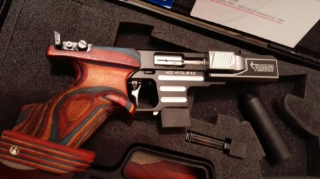 Buenas compañeros, vendo mi Pardini HP del calibre 32.

La pistola es mecánica y está en un estado impecable.

Que 00