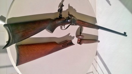 VENDO  fusil Sharps Sporting, calibre 45-70, fabricado por Pedersoli. Cañón con paso 1/18” y 32” de longitud. 00