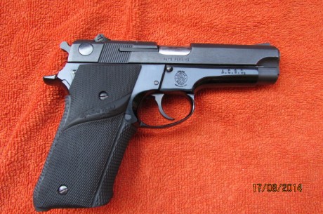 Vendo pistola S&W modelo 59 del cal 9m para. urge por necesitar hueco. esta en perfecto estado. precio 01