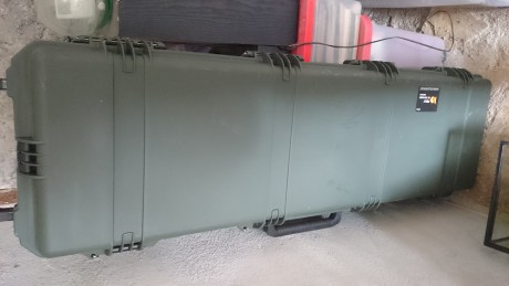 HOLA, VENDO MALETA PELI STORMCASE MODELO IM3300, COLOR VERDE OLIVA, MEDIDAS 128 X 35,5 X 15,2, PESO 10,5 00