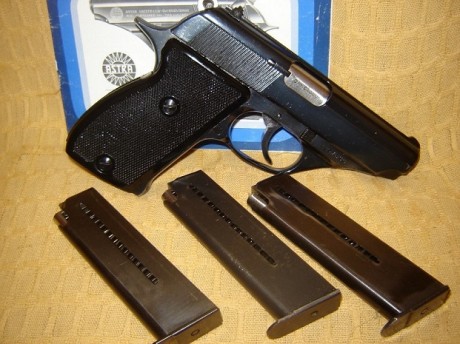 Buenas compañeros.

    Vendo esta impecable CONSTABLE 9C, en perfecto estado y funcionamiento, muy cuidada 02