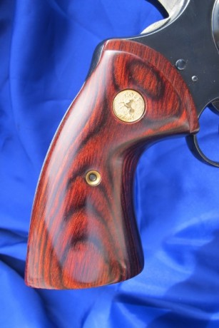 Resevado a FSANJURJO magnífico Colt Python, cal. .357 / .38 Spcl., de 6" en acabado pavón brillante 00