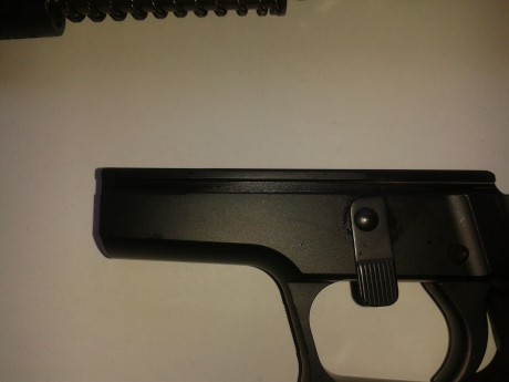 VENDIDA - 


Buenas tardes.
Vendo sig p226 9 mm . 4,4 pulgadas
estado muy bueno, cuidada y limpiada.
Guiada 01