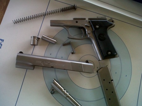 vendo colt doble eagle impecable con maleta instrucciones 850 euros
la serie 90 de doble accion. 92