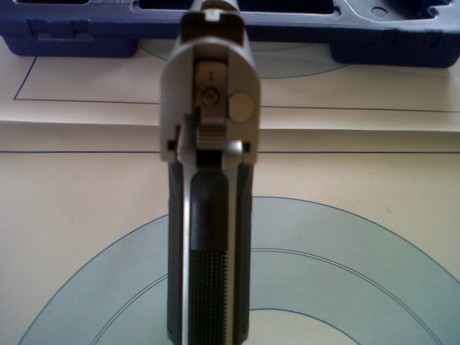 vendo colt doble eagle impecable con maleta instrucciones 850 euros
la serie 90 de doble accion. 111