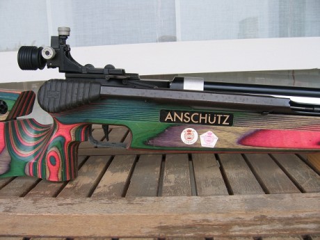 Buenos días.
Vendo carabina Anschutz Superair 2002, calibre 4,5, precio 300 €
En el precio está incluído 12