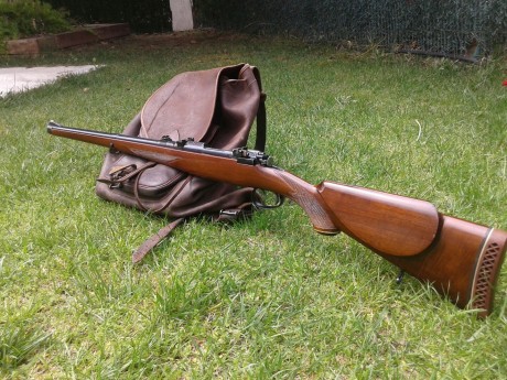    Buenas tardes

Pongo a la venta el rifle de un buen amigo que deja la caza.

Mannlicher Schoenauer 01