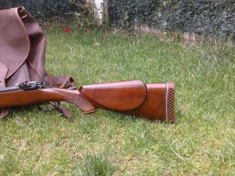    Buenas tardes

Pongo a la venta el rifle de un buen amigo que deja la caza.

Mannlicher Schoenauer 11
