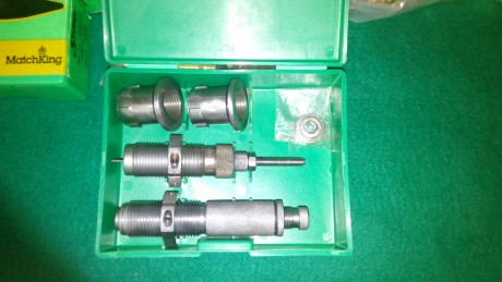 Pongo a la venta este lote de accesorios para la recarga del calibre 308 W.
Vendo el lote completo, no 01