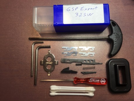 Hola Foreros,

Pongo a la venta esta magnifica arma, en perfecto estado, puede probarse.

Tiene caja original, 30