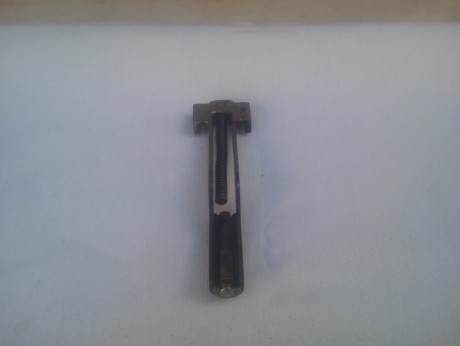 Hola.
Tengo los siguientes recambios para pistola FAS domino del 22
2 alzas
1 carro
43 Euros, portes incluidos 00