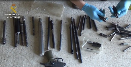 Pues lamentablemente otra noticia mas sobre armas inutilizadas. 
https://www.elmundo.es/espana/2015/04/27/553e05e7e2704e33478b4574.html 50