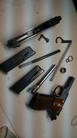 MI PADRE VENDE ESTA MARAVILLA DE LA PRECISION  DEL CALIBRE 38 SPECIAL .LA PISTOLA VA MUY BIEN Y HACE AGRUPACIONES 00