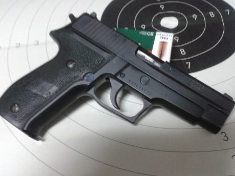 VENDIDA - 


Buenas tardes.
Vendo sig p226 9 mm . 4,4 pulgadas
estado muy bueno, cuidada y limpiada.
Guiada 42