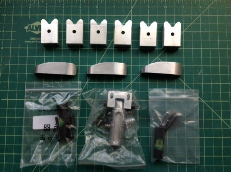 Hola,
Todo es nuevo a estrenar.
Consta de:
6 ruedas para visores con Paralelaje lateral, 5 son anodizadas.
6 02