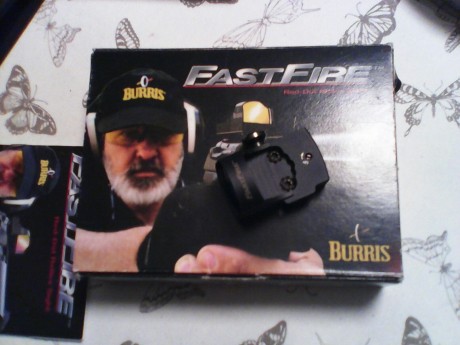 Vendo visor de punto rojo Burris FastFire por 300€.

Este visor se lo compre a un compañero del foro hace 02