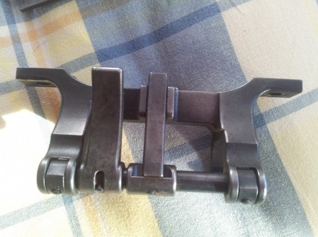 Buenos días
Vendo por disponer de dos la montura stanag, válida tanto pra el cetme como para G3.
Se encuenta 01