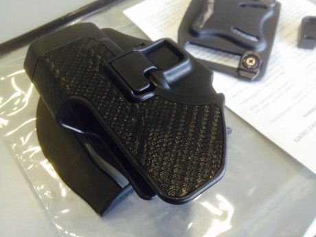  Funda G-26 (5).jpg Vendo Funda para Glock-26/27 NUEVA, acabado Fibra Carbono.
Se trata de una de las 12