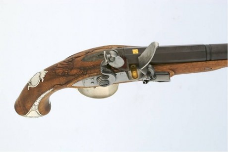 Hola, aunque me gustan todas las armas, unas mucho y otras mas siento debilidad por estos, los rifles 121