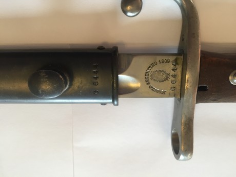 Vendo una Bayoneta Argentina modelo 1909. Estado impecable, numeros funda bayoneta coincidentes, Fabricada 02