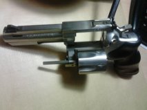 Pongo a la venta mi Ruger GP 100 Inox. Que voy a decir de el que es un pedazo de revolver, pero ya se 02