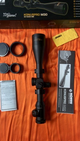 Se vende Visor de la marca Konus modelo de gama alta de la marca M30 con retícula iluminada,dispone de 02