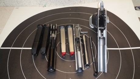 VENDO Pistola Tanfoglio Limited 9PB.
INCLUYE:

Kit del 22LR original. 
Equipo de recarga LEE de tres estaciones 30