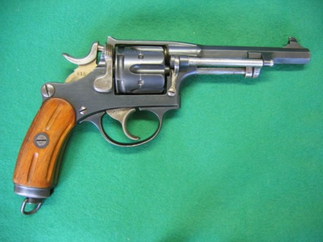 Hace unos días encontré por casualidad en una web extranjera un arma a la venta que hacía muchos años 30