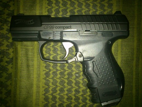Vendo pistola cp99 compact, está como nueva ha disparado un día dos botellas de co2.
Sistema blowback.
Admite 01