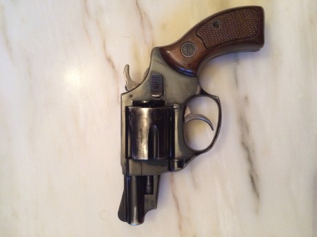 Se vende revolver astra cadix de 2 pulgadas , soy el segundo dueño , el anterior dueño trabaja en hacienda 02