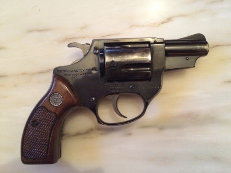 Se vende revolver astra cadix de 2 pulgadas , soy el segundo dueño , el anterior dueño trabaja en hacienda 01